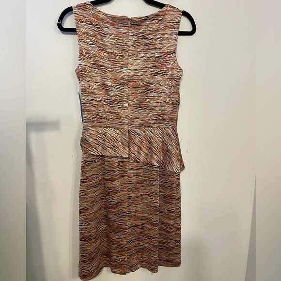 Tahari Arthur S Levine | Patterned Faux Wrap Pleat Sleeveless Sheath Dress 2 - Picture 8 of 9
